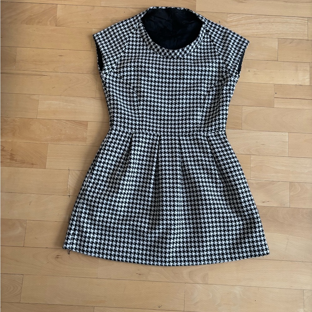 Zara houndstooth dress black and white gingham pattern No tag. Small. 30” waist